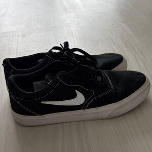 Nike Black and White Men's Sneakers